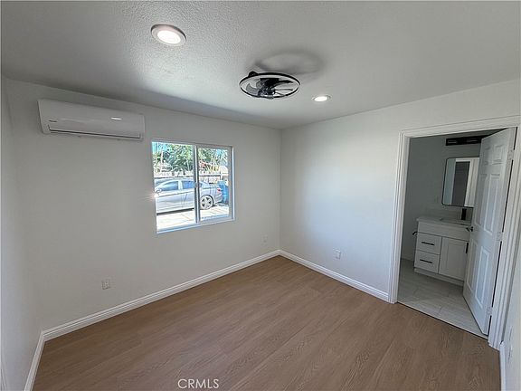 5th image of 424 Poplar