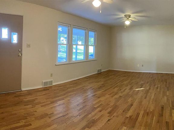2nd image of 1057 Dorothy St