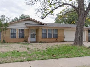 757 Willow St, Hurst, TX 76053