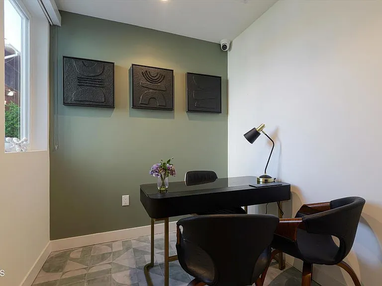 18900 Parthenia St #319 — Photo 30