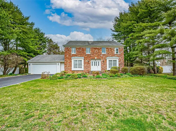 50 Ashford Drive, Bohemia, NY 11716