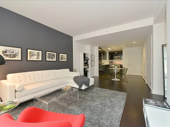 113 Nassau Street image 2 of 26