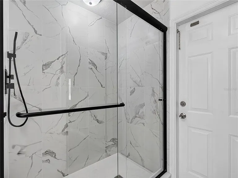 465 Rio Grande Ln — Photo 24