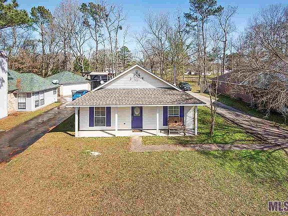 2nd image of 18034 Wood Haven Dr
