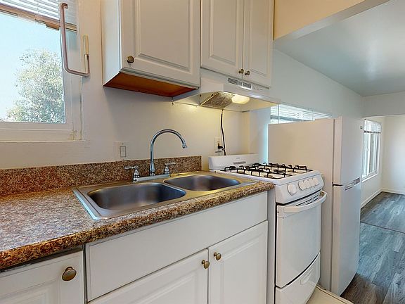 5th image of 14 Wavecrest Ave #10574200