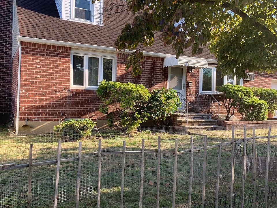 New gas boiler; Washing machine and dryer in the basement, All bedrooms are hardwood floors ;Kitchen ,living room and sunny room;