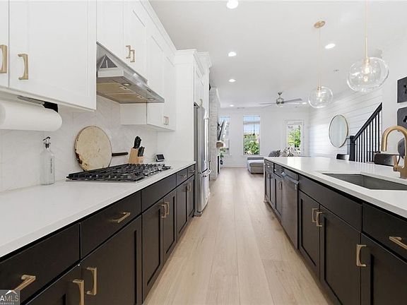 5th image of 3554 Parkside Way