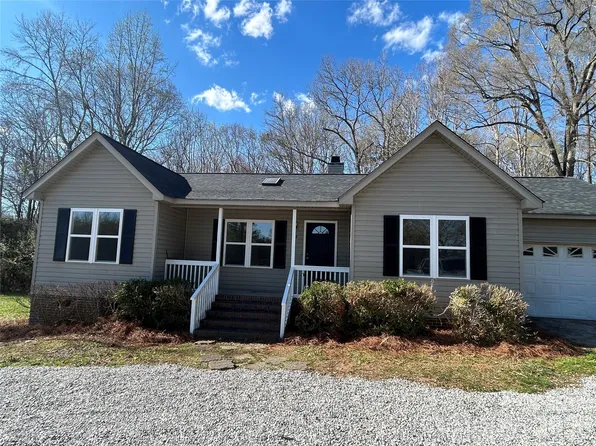 208 Poplar St, Heath Springs, SC 29058