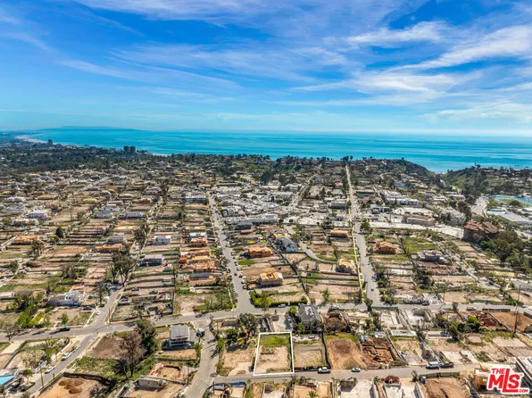 15208 Whitfield Ave, Pacific Palisades, CA 90272