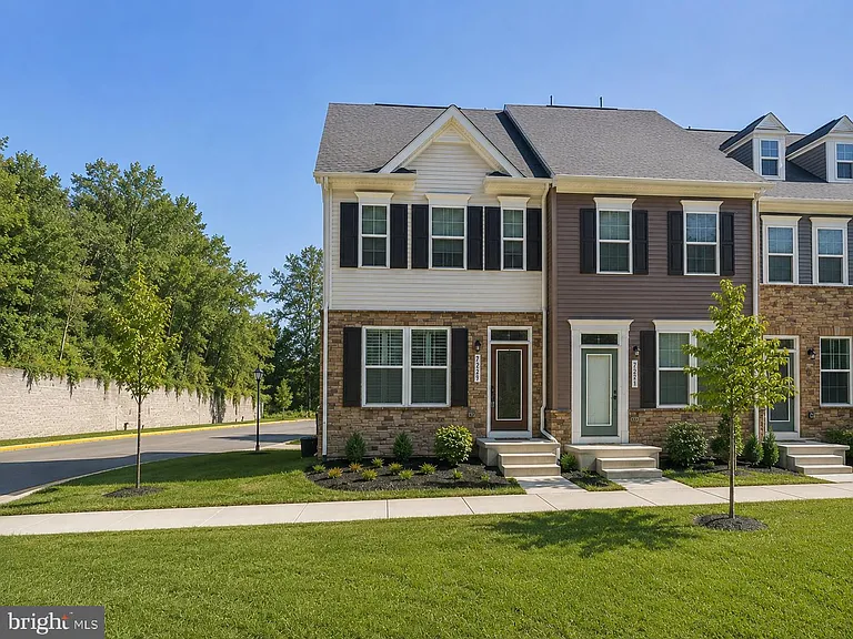 7229 Calvin Ct — Photo 2