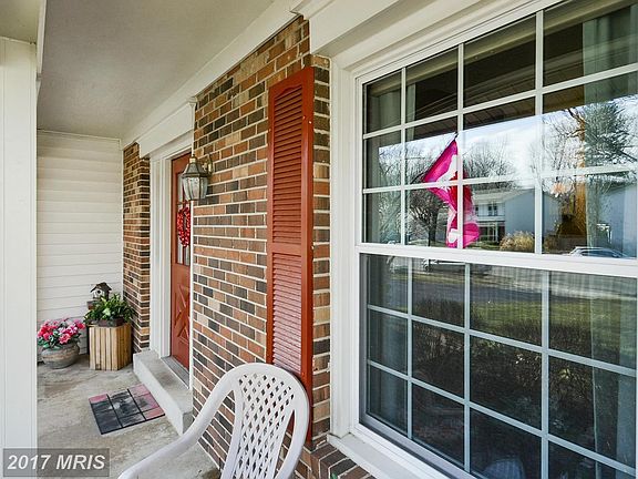 Exterior (Front)Porch