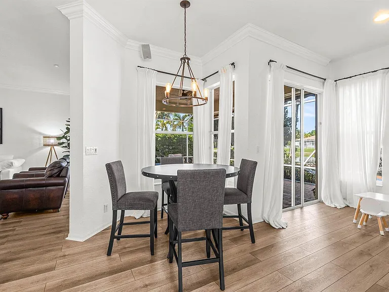 4621 Windward Cove Ln — Photo 5