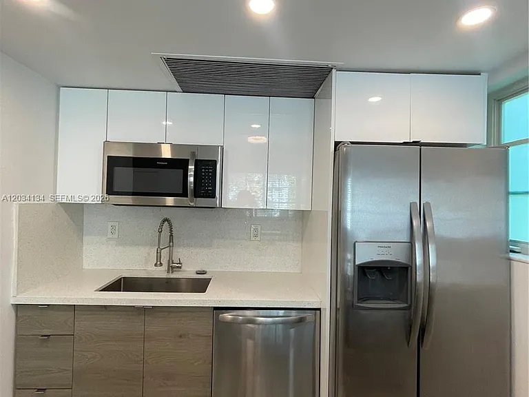 729 Meridian Ave #10 — Photo 15