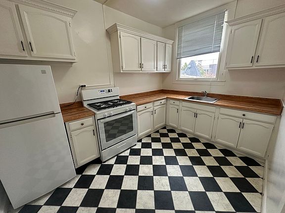 3rd image of 2230 Steiner St APT 10