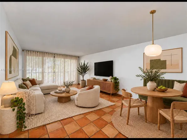 10845 SW 112th Ave APT 312, Miami, FL 33176