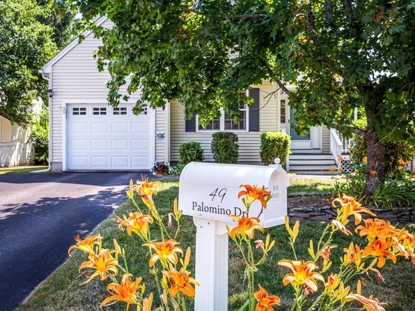 49 Palomino Dr, Franklin, MA 02038