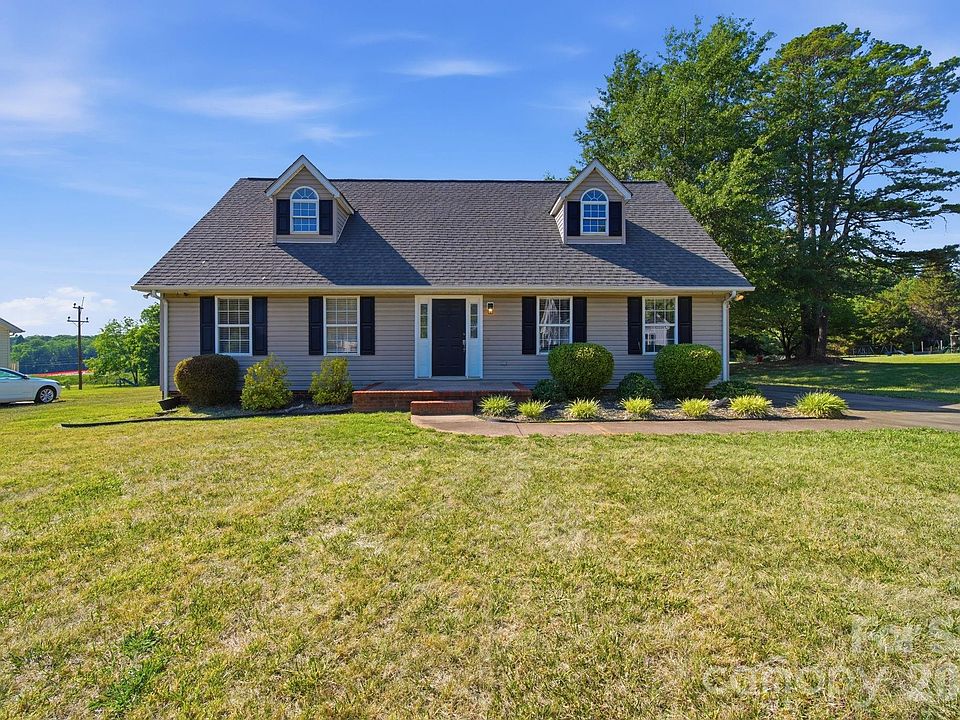 1st image of 313 Sunrise Cir