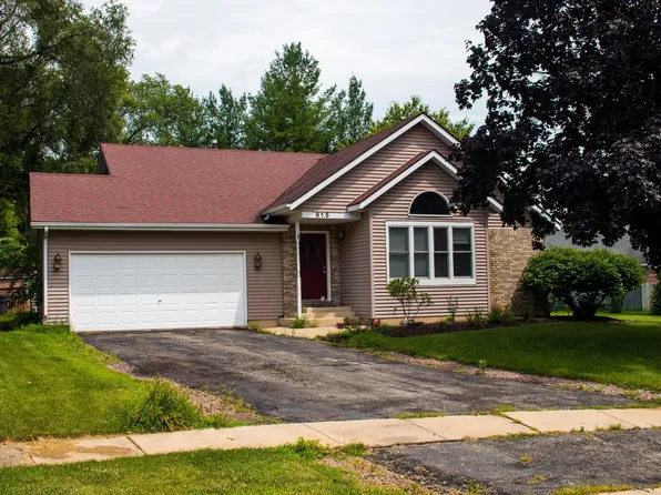 615 Carpenter St, Belvidere, IL 61008