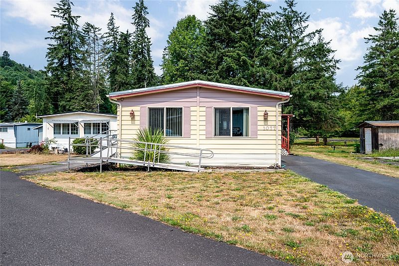 3rd image of 1077 Coal Creek Road
