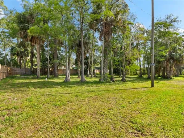 2274 Della DR, NAPLES, FL 34117