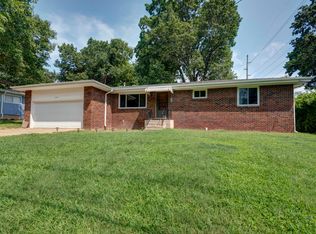 3537 E Fruitwood Ln, Springfield, MO 65809