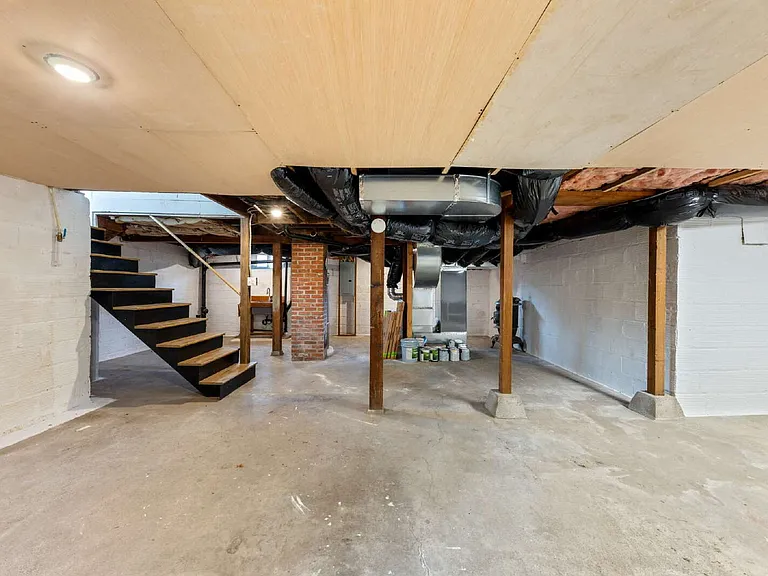 315 SE Davis St — Photo 34