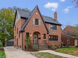 517 S Spring Ave, La Grange, IL 60525