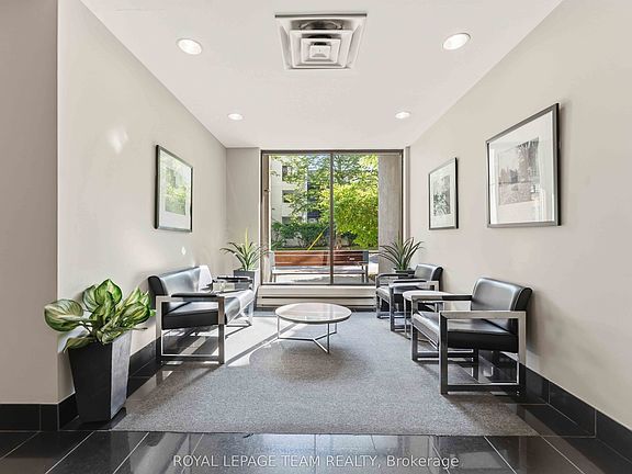 5th image of 110 Forward Ave #203