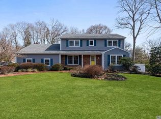 35 Setalcott Pl, Setauket, NY 11733