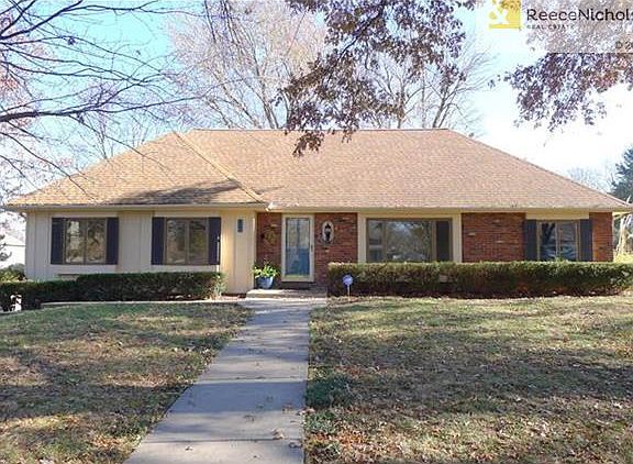 2nd image of 807 Adams Dr