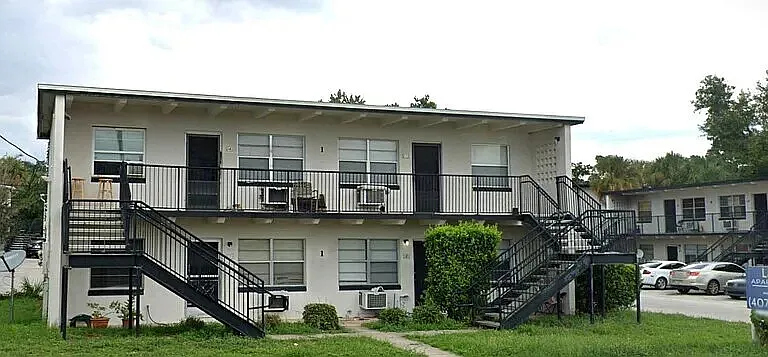 5261 Alhambra Dr — Photo 1
