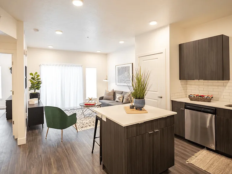 Onyx Apartments — Photo 7
