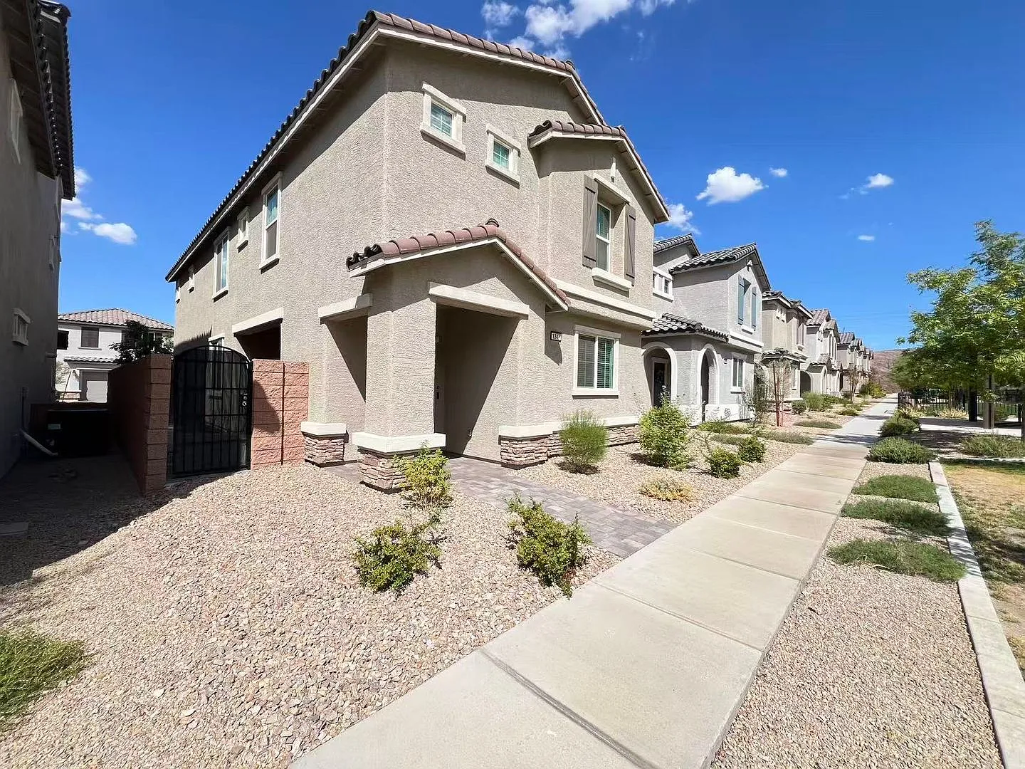 1347 Graphite Ave — Photo 2