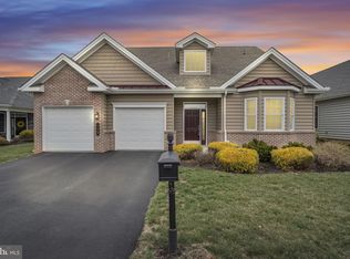 228 Loyal Dr, Mechanicsburg, PA