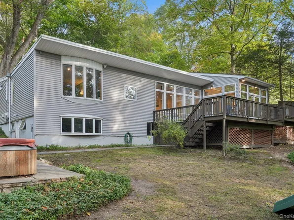 69 Woodland Road, Mahopac, NY 10541