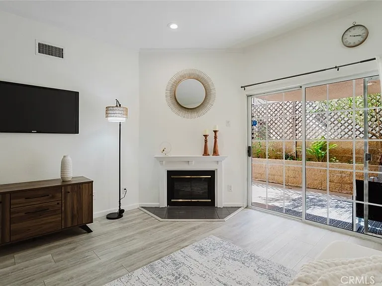 435 E Valencia Ave #105 — Photo 6