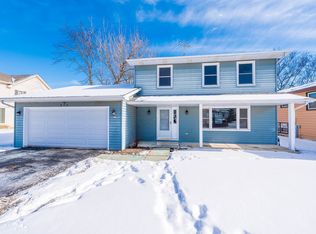 429 6th St, Wheeling, IL 60090