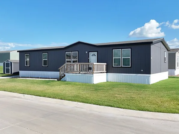 312 Birch Ln, Greenville, TX 75402
