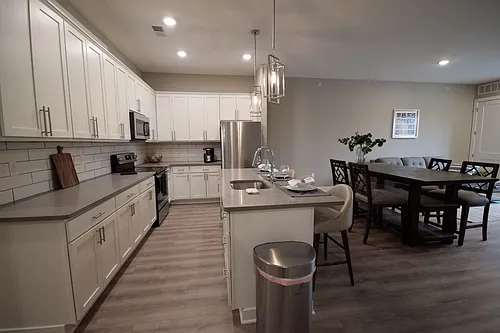 Cedar Valley Luxury Apartments Photo 1 Cedar Valley Luxury Apartments Photo 1