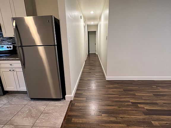 4th image of 3725 Starview Dr APT 2