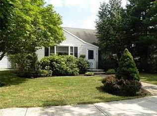 6 Victory Rd, Salem, MA 01970