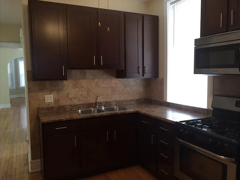 4106 N Damen Ave #1 — Photo 6