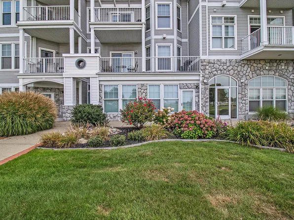 300 S Rath Ave Unit 17, Ludington, MI 49431