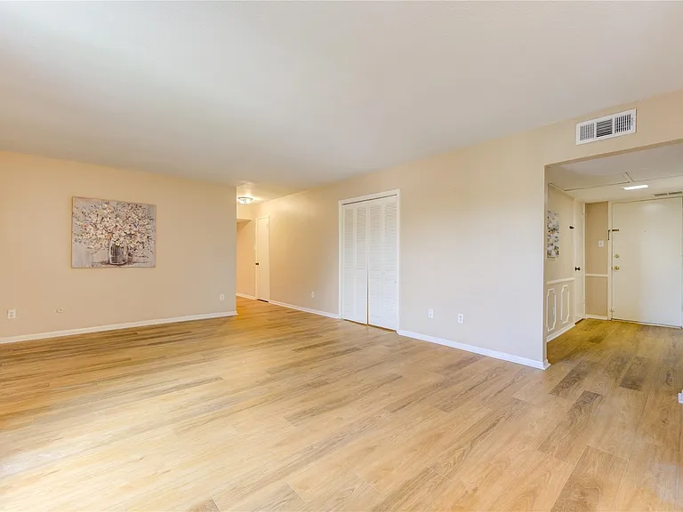 351 N Post Oak Ln #805 — Photo 7