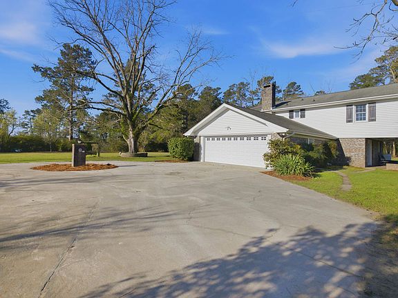 3rd image of 1468 Azalea Dr.