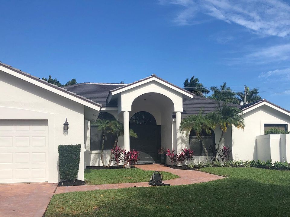 Front of house (brand new roof)