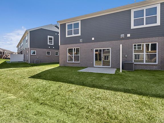 4th image of 4930 Pebble Ct #81