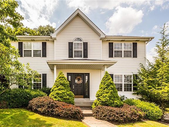 2nd image of 117 Ashley Hill Dr