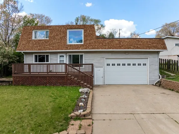 1127 8th St NE, Minot, ND 58703