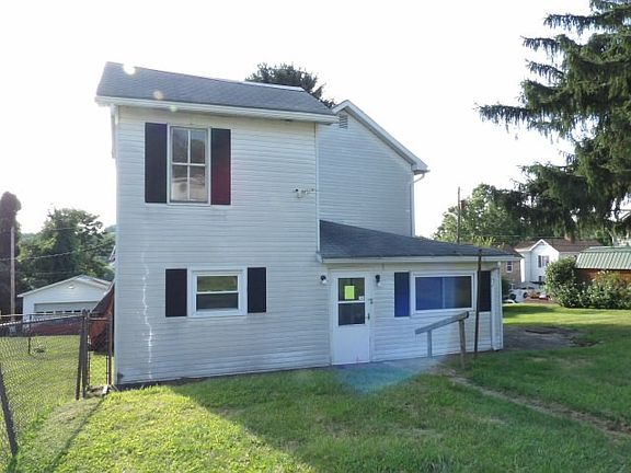 4th image of 39 Walnut Ave